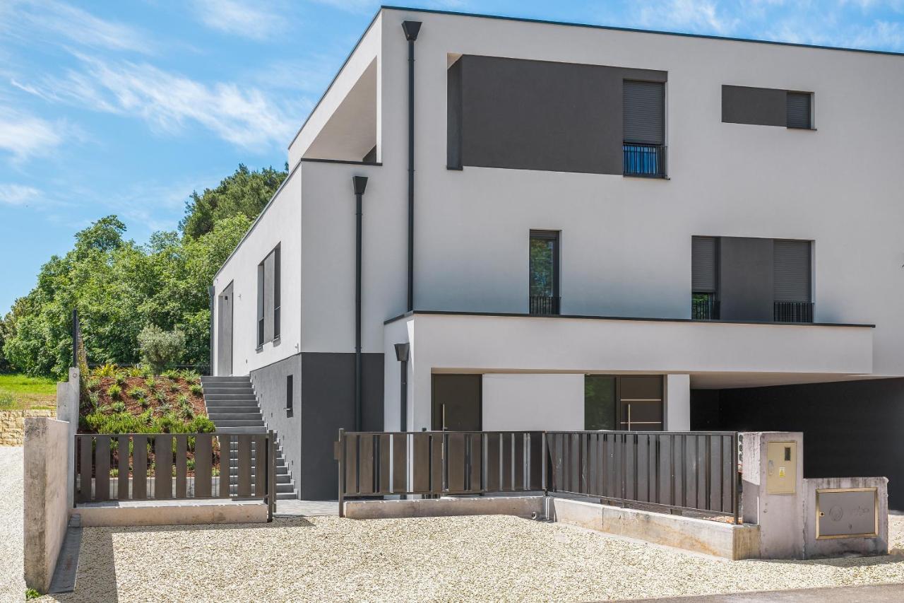 Apartment Nina & Mauro Porec Exterior photo